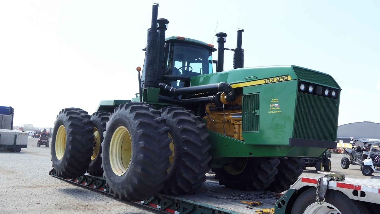 John Deere 10X 890 - World’s Top 10 biggest tractors